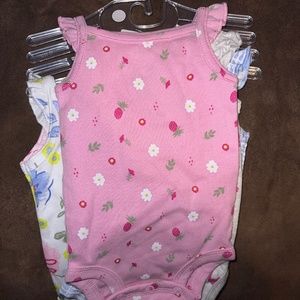 Carter onesie set
